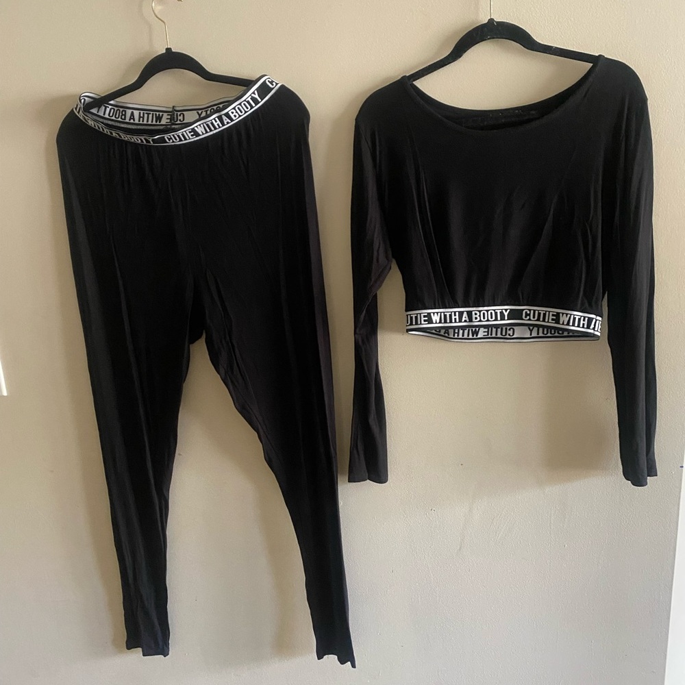 Boohoo Black Long Sleeve Crop Top and Leggings Set